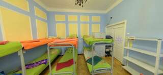Хостелы Yourhostel Olimpiyskiy Киев Спальное место на двухъярусной кровати в общем номере для мужчин-5