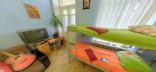 Хостелы Yourhostel Olimpiyskiy Киев Спальное место на двухъярусной кровати в общем номере для мужчин-6