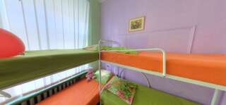 Хостелы Yourhostel Olimpiyskiy Киев Кровать в общем 6-местном номере для женщин-3