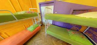 Хостелы Yourhostel Olimpiyskiy Киев Кровать в общем 6-местном номере для мужчин и женщин-5