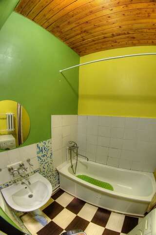 Хостелы Yourhostel Olimpiyskiy Киев-6